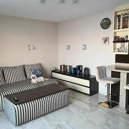 Apartment Sea Front Terrace 1 Bedroom Apt *