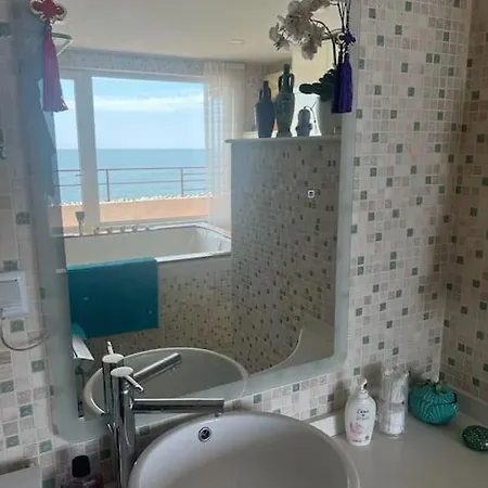 Sea Front Terrace 1 Bedroom Apt * Sveti Vlas