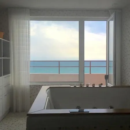 Sea Front Terrace 1 Bedroom Apt Lejlighed *